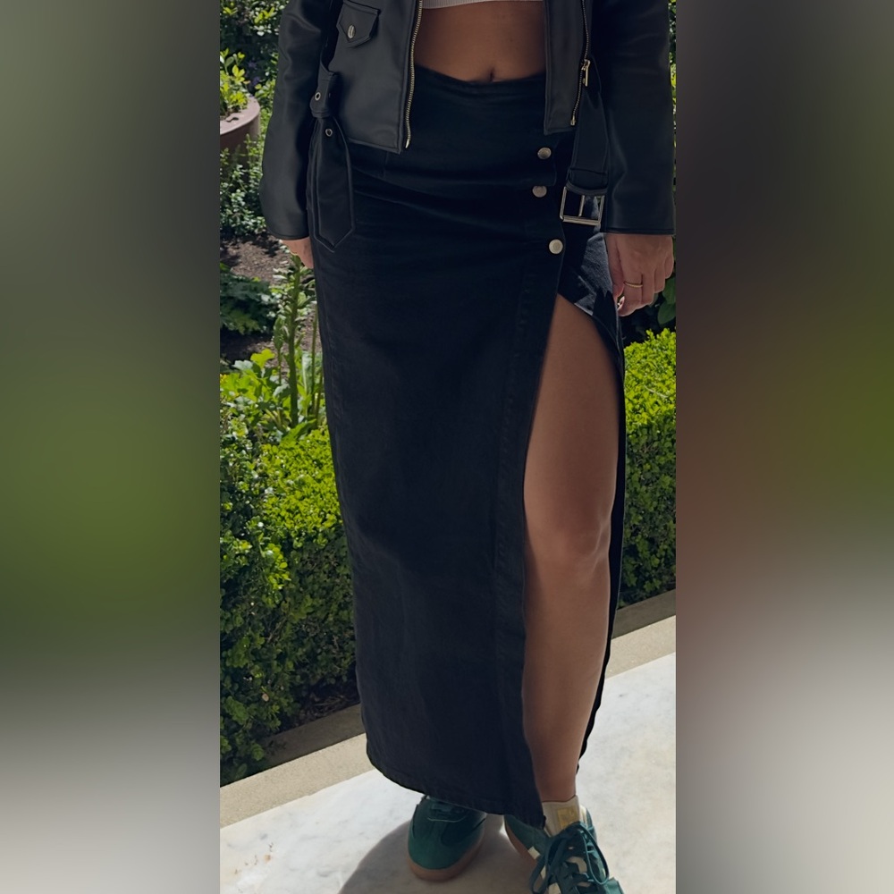 Zara black midi denim skirt
